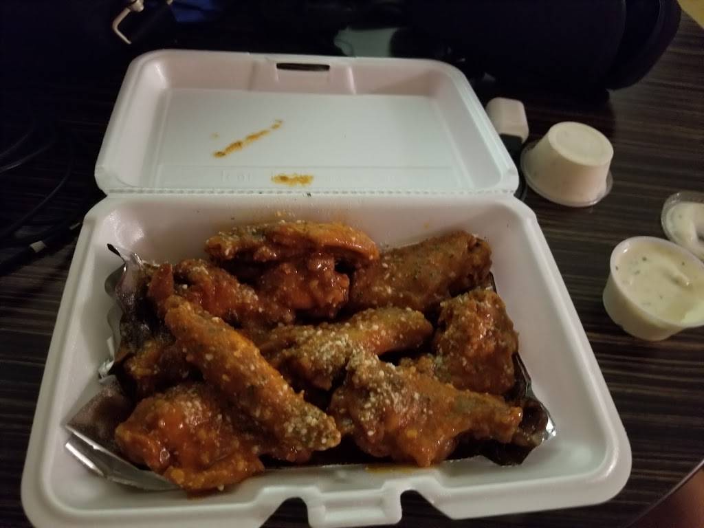 Doc Hollidays Bar & Grill | restaurant | 7425 Schultz Rd, Erie, PA 16509, USA | 8148683627 OR +1 814-868-3627