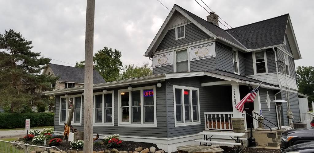 Jakes On the Lake | restaurant | 32485 Lake Rd, Avon Lake, OH 44012, USA | 4409338304 OR +1 440-933-8304