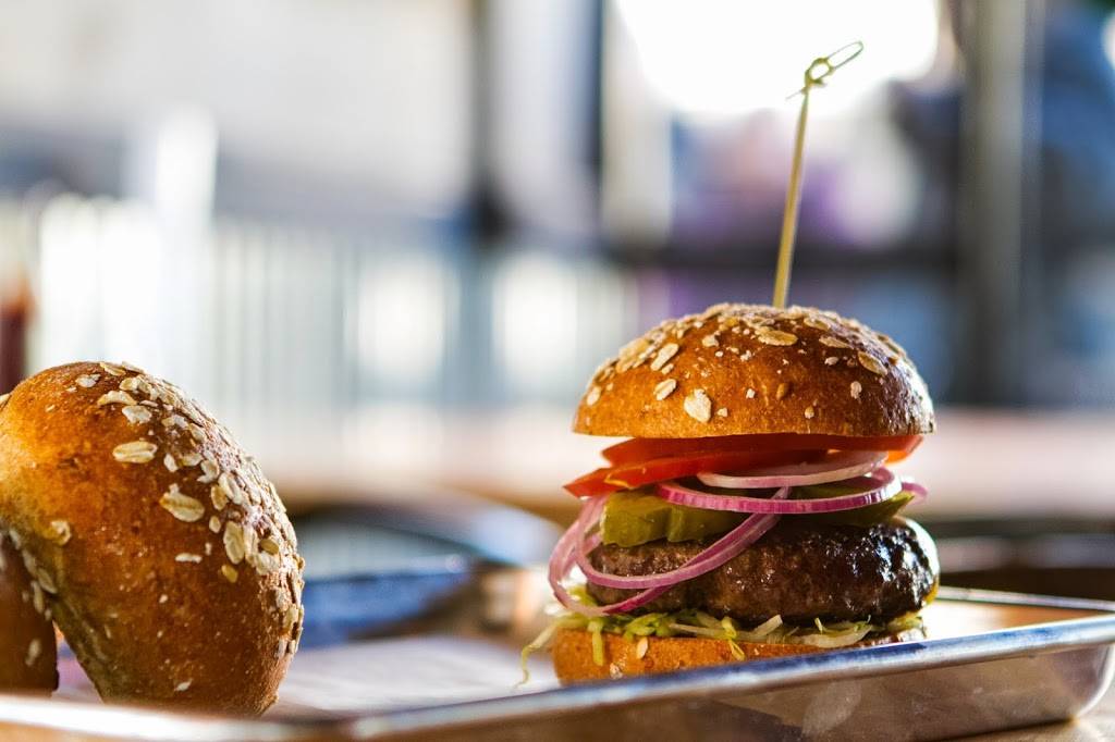 Burger Village | restaurant | 66 Middle Neck Rd, Great Neck, NY 11021, USA | 5163219177 OR +1 516-321-9177