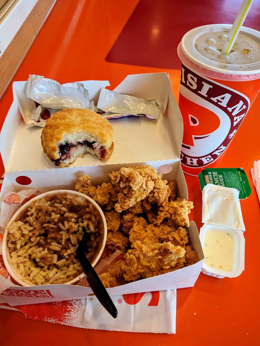 Popeyes Louisiana Kitchen | restaurant | 10923 W Colonial Dr, Ocoee, FL 34761, USA | 4077987570 OR +1 407-798-7570