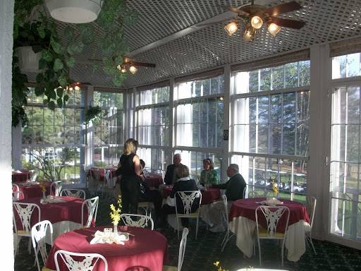 Mulligans Restaurant | restaurant | 359 Northern Pines Rd, Gansevoort, NY 12831, USA | 5185846270 OR +1 518-584-6270