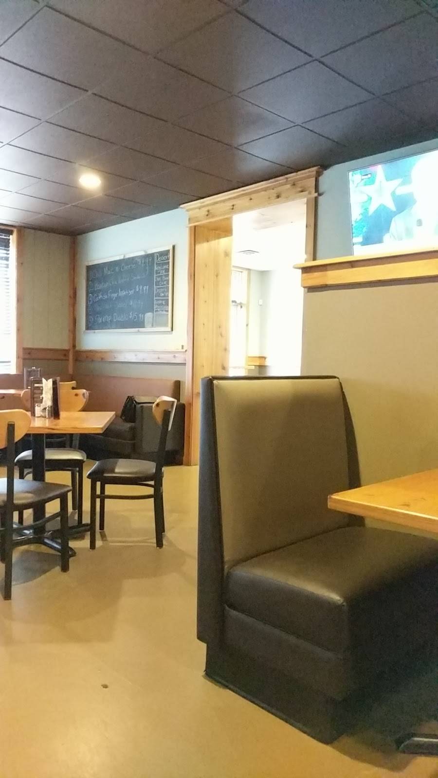 The Still Bar and Grill | restaurant | 326 S Main St, Bartlett, IL 60103, USA | 6308559402 OR +1 630-855-9402