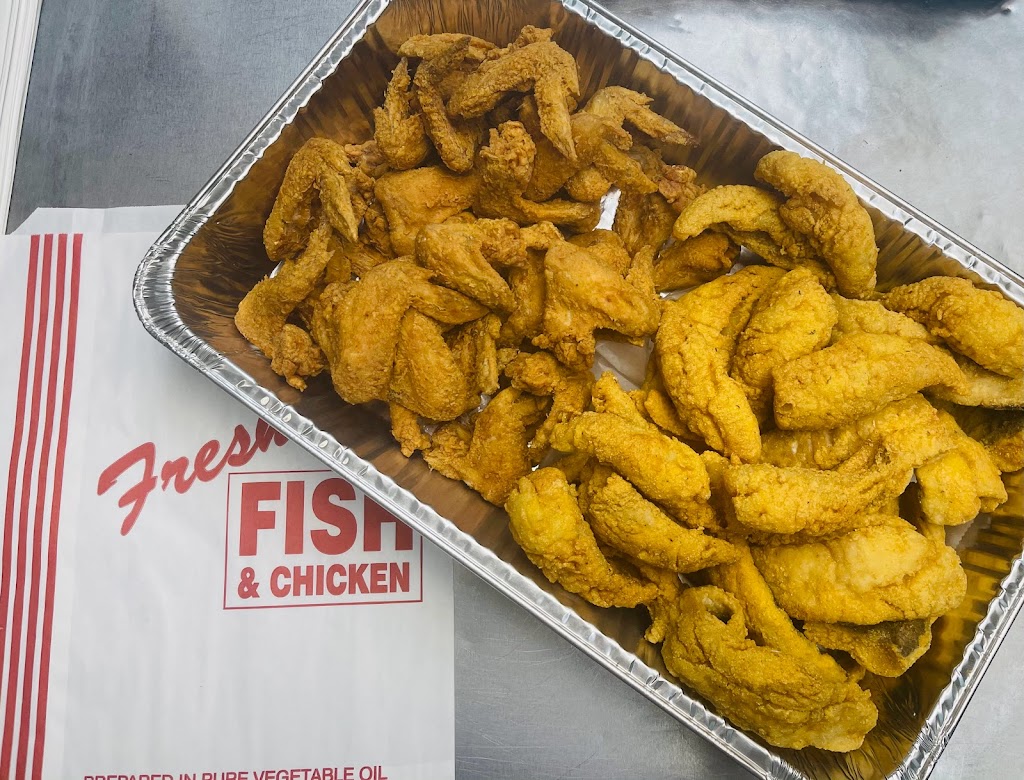 King Sharks Fish & Chicken Market | meal takeaway | 1002 N Post Rd, Indianapolis, IN 46219, USA | 3173774495 OR +1 317-377-4495