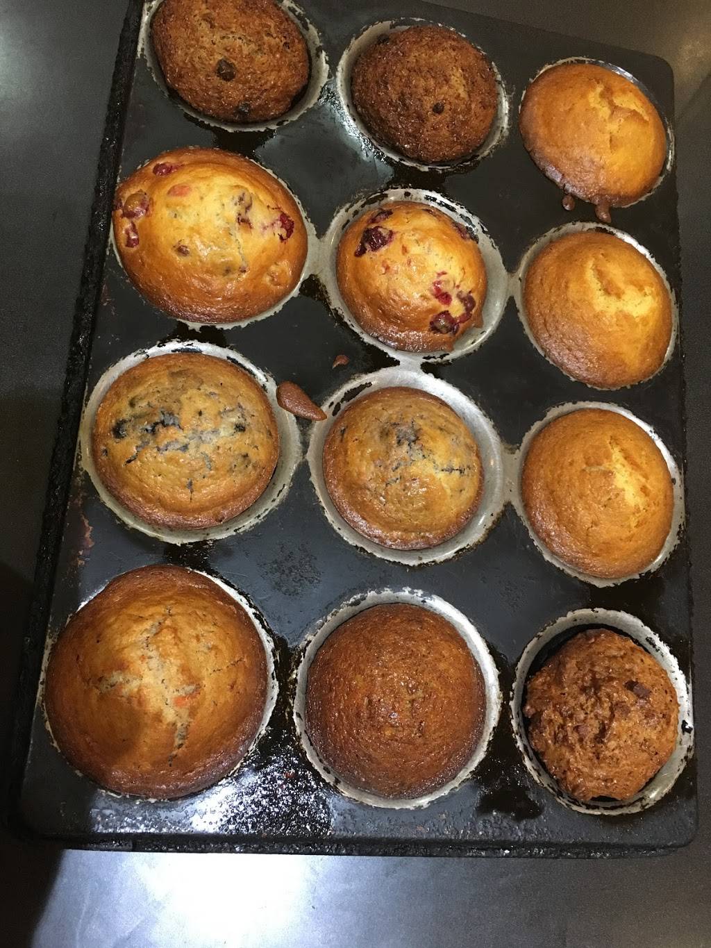 st cinnamon buns & cafe | restaurant | 4120 Rue Jean-Talon, Saint-Léonard, QC H1S 1J7, Canada | 5146700184 OR +1 514-670-0184