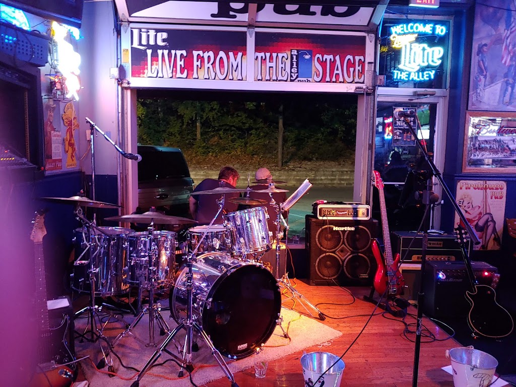 Alley Pub | restaurant | 7040 Hwy 70 S, Nashville, TN 37221, USA | 6156623990 OR +1 615-662-3990