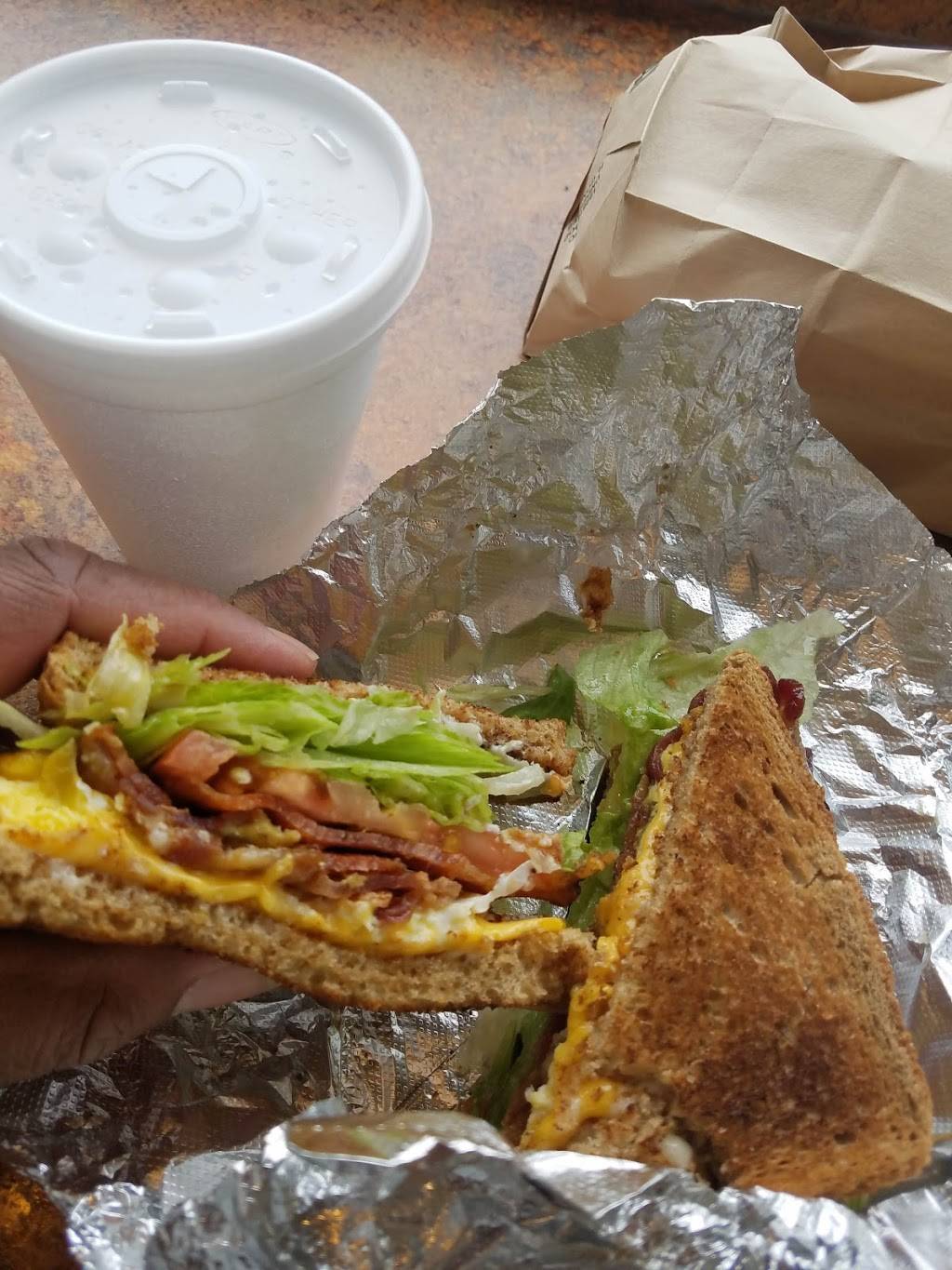 T & J Coney Island | restaurant | 20601 Eight Mile Rd, Detroit, MI 48219, USA | 3135330353 OR +1 313-533-0353