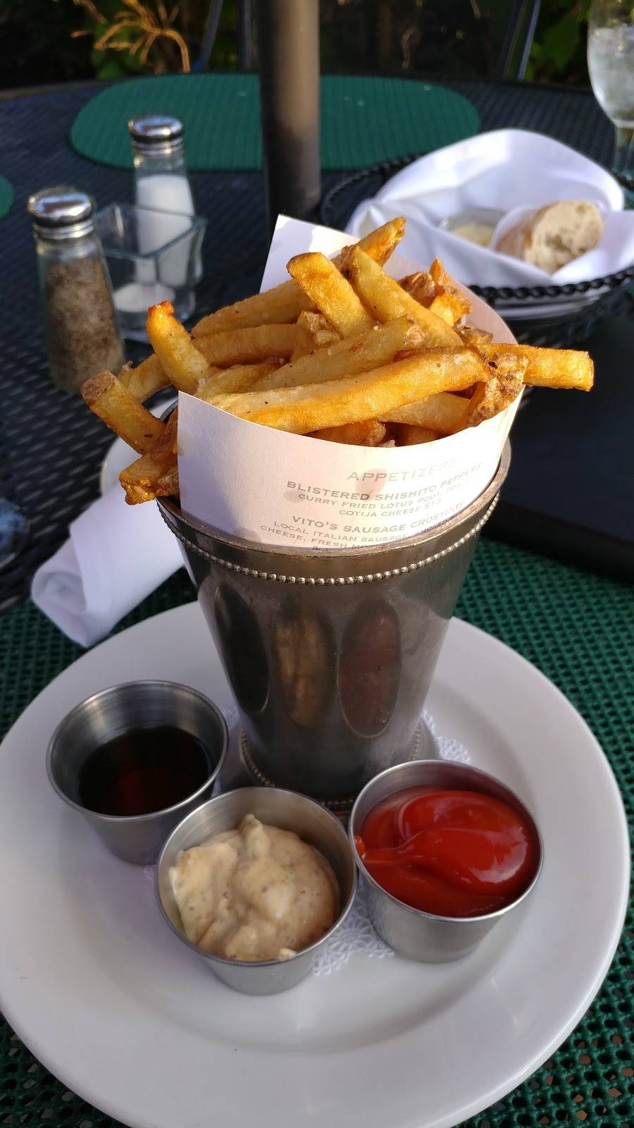 Tulip Bistro & Bar | restaurant | 355 Romany Rd, Lexington, KY 40502, USA | 8593676687 OR +1 859-367-6687