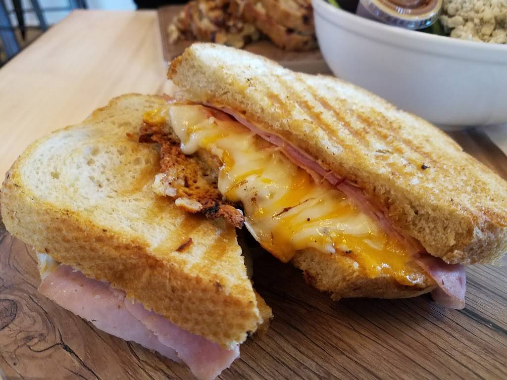 Bites Wine & Grilled Cheese Bar | restaurant | 105 S King St, Leesburg, VA 20175, USA | 5719184643 OR +1 571-918-4643