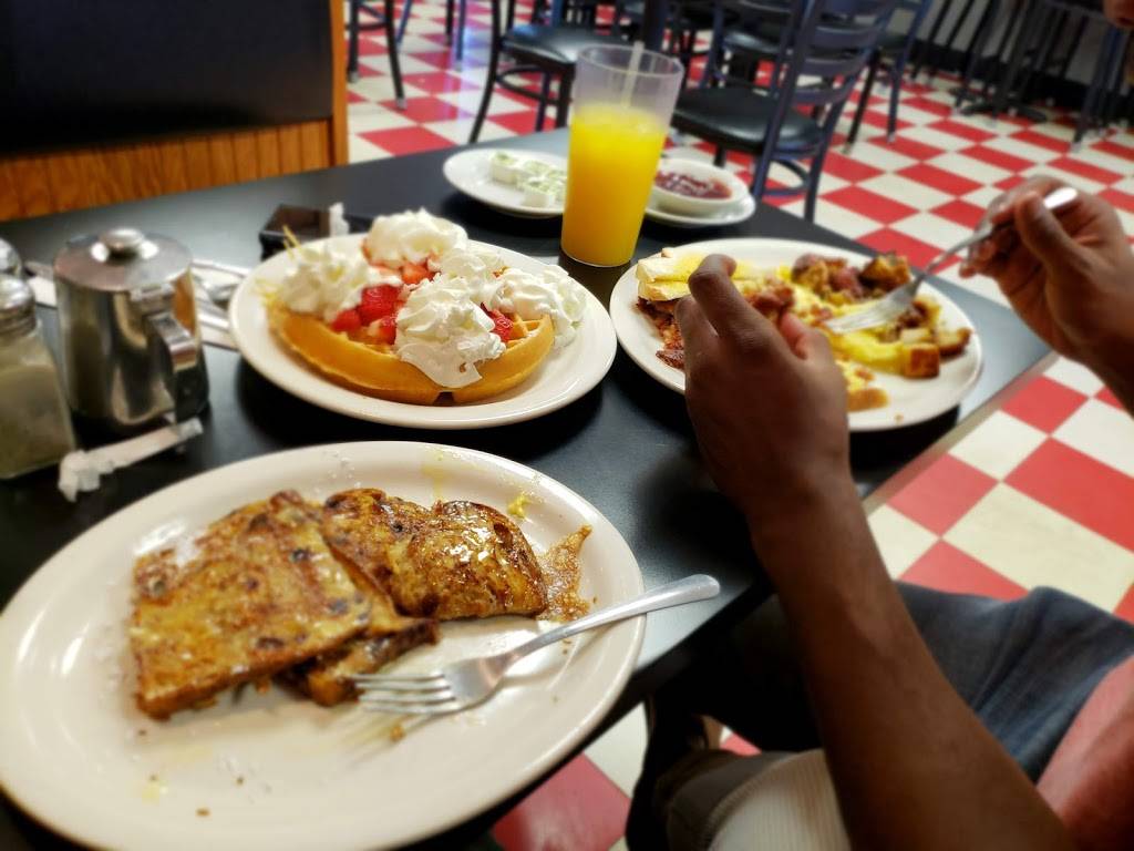 Sammy Js Breakfast Cafe | restaurant | 144 Main St, Salem, NH 03079, USA | 6038945395 OR +1 603-894-5395