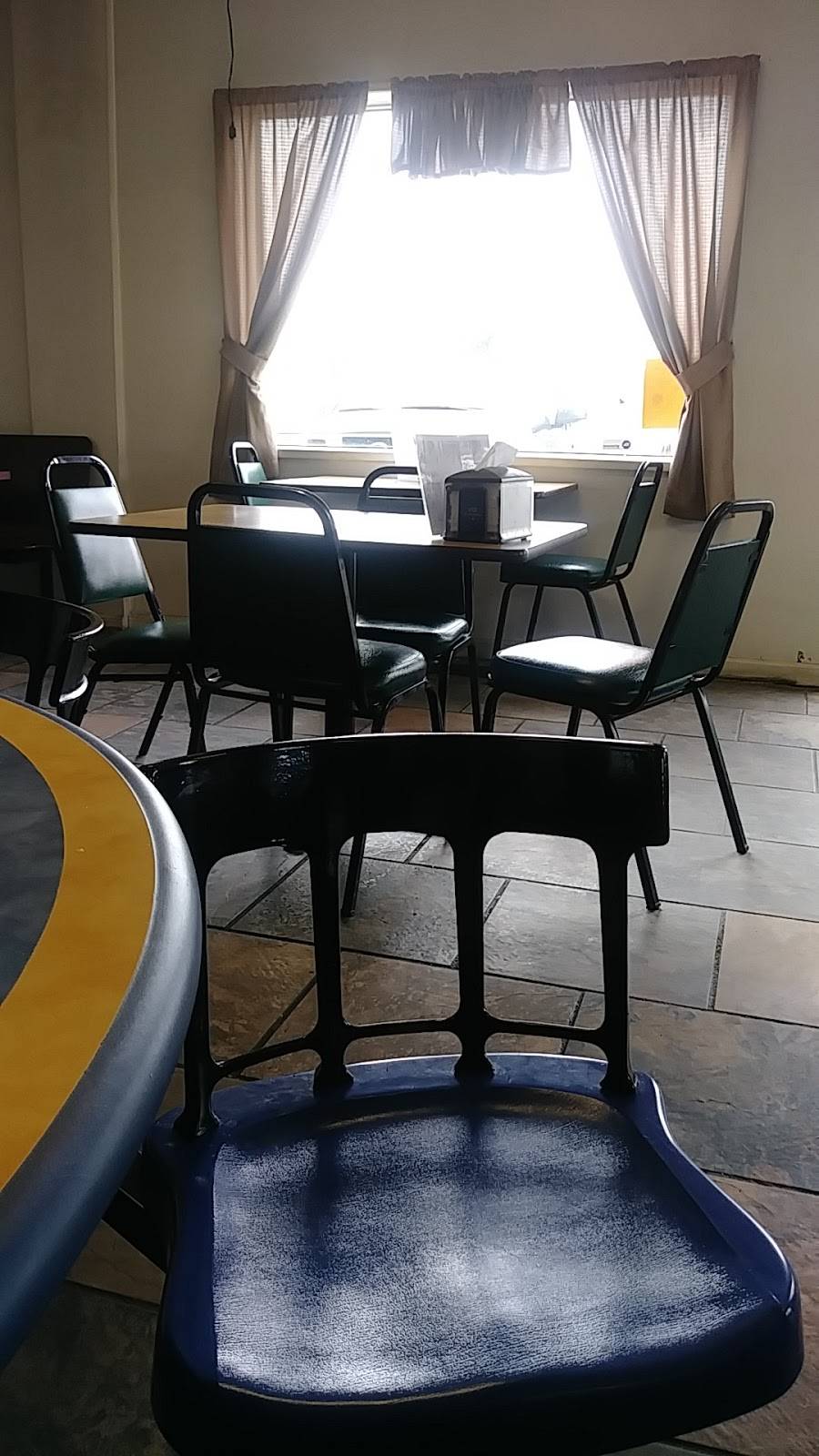 Mammas Kitchen | restaurant | 3537 General Carl W Stiner Hwy, LaFollette, TN 37766, USA | 4235639802 OR +1 423-563-9802