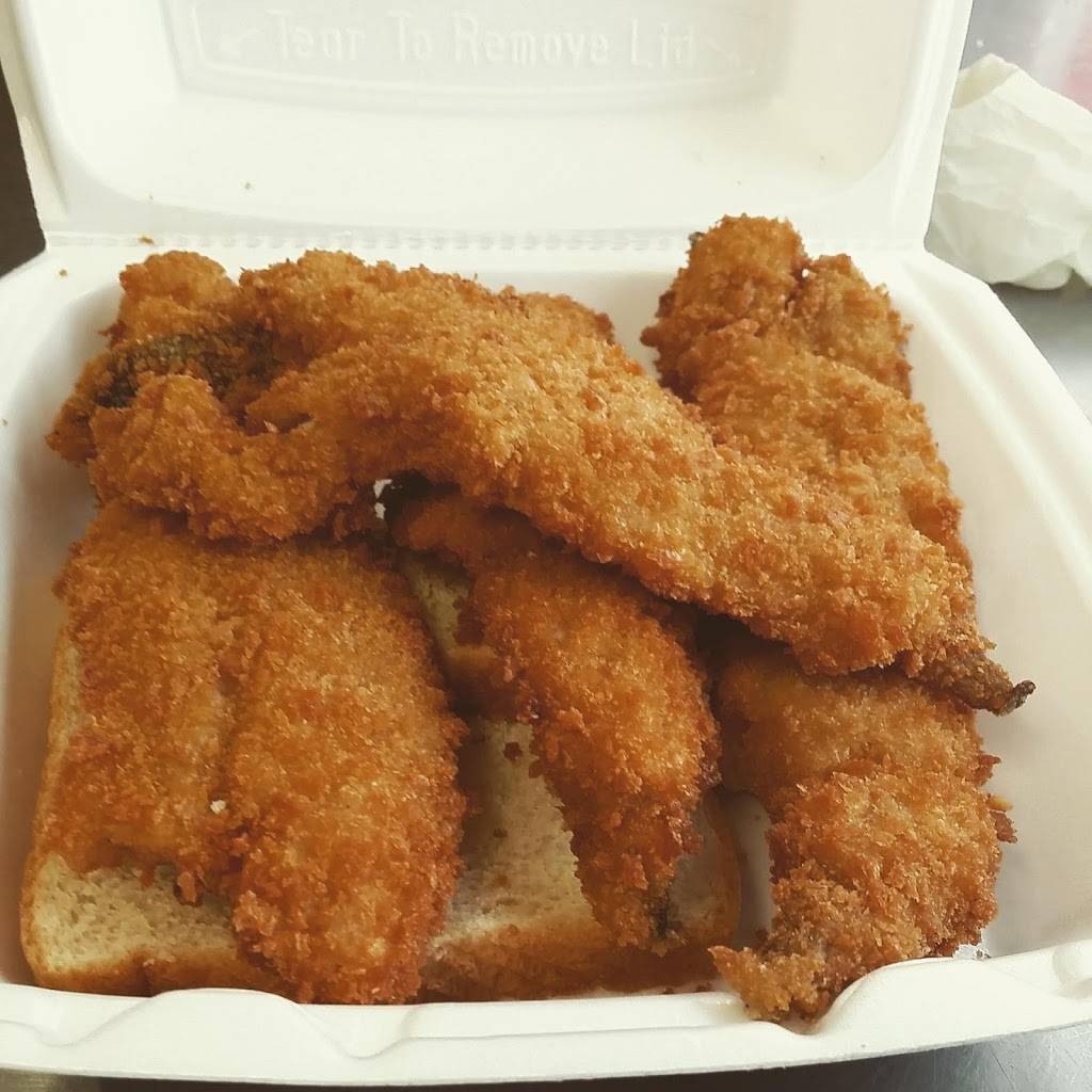 Vickys Famous Fried Fish | restaurant | 413 E Main St, Middletown, DE 19709, USA | 3024947482 OR +1 302-494-7482