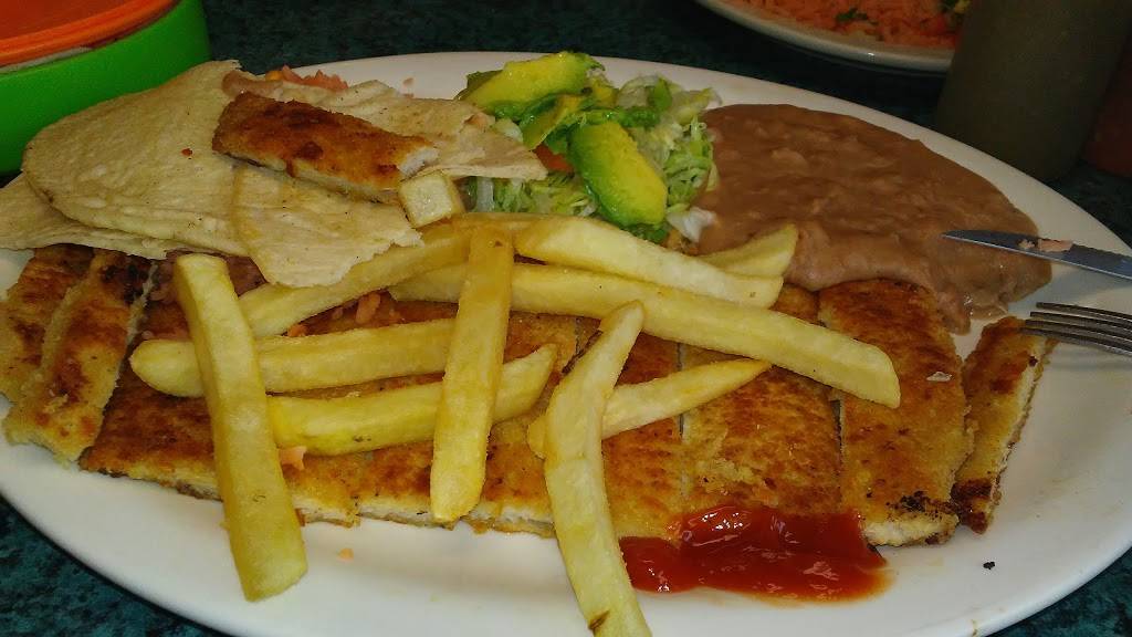 El Coco Rayado | restaurant | 2303 N Zarzamora St, San Antonio, TX 78201, USA | 2107318605 OR +1 210-731-8605