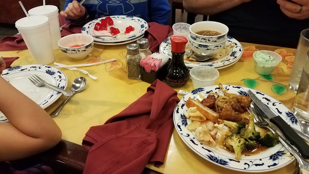 Royal Wok Chinese Restaurant | restaurant | 1318 S Chestnut St, North Platte, NE 69101, USA | 3085328145 OR +1 308-532-8145