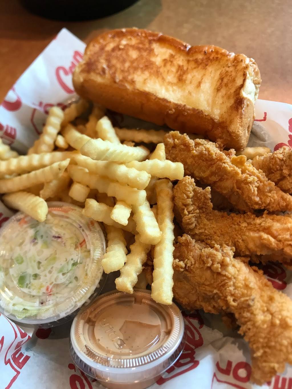 Raising Canes Chicken Fingers | meal takeaway | 1050 S Beach Blvd, La Habra, CA 90631, USA | 5622661890 OR +1 562-266-1890
