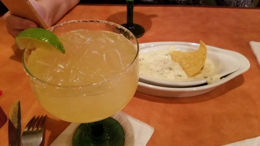 Ixtapa Mexican Grill & Cantina | restaurant | 349 Main St, Woburn, MA 01801, USA | 7817591250 OR +1 781-759-1250