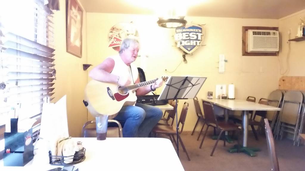 Clover Bottom Bar & Grill | restaurant | 7760 State Hwy YY, Washington, MO 63090, USA | 6362391772 OR +1 636-239-1772