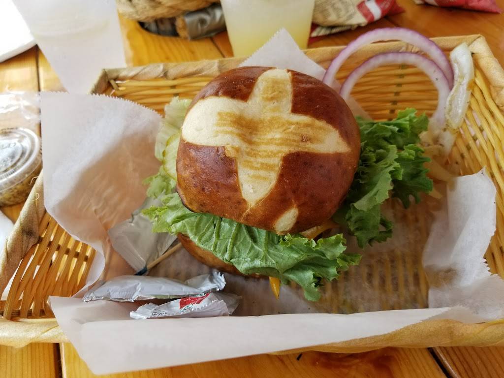 Martells Tiki Bar | restaurant | 308 Boardwalk, Point Pleasant Beach, NJ 08742, USA | 7328920131 OR +1 732-892-0131