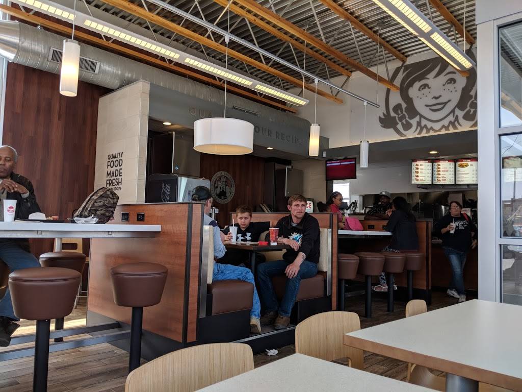 Wendys | restaurant | 121 Virginia St E, Charleston, WV 25301, USA | 3043420662 OR +1 304-342-0662