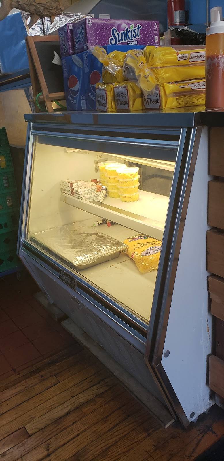 Fish & Amp Chips | restaurant | 555 Throop Ave, Brooklyn, NY 11216, USA | 7182490711 OR +1 718-249-0711