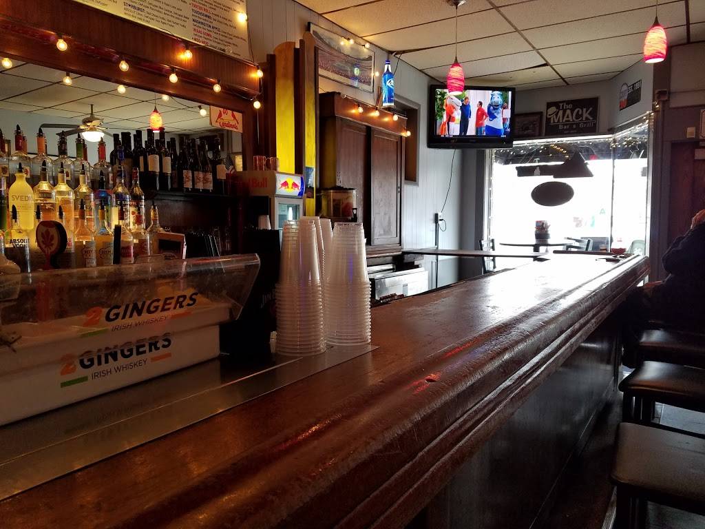 The Mack (Bar & Grill) | restaurant | 4615 Macklind Ave, St. Louis, MO 63109, USA | 3148328199 OR +1 314-832-8199