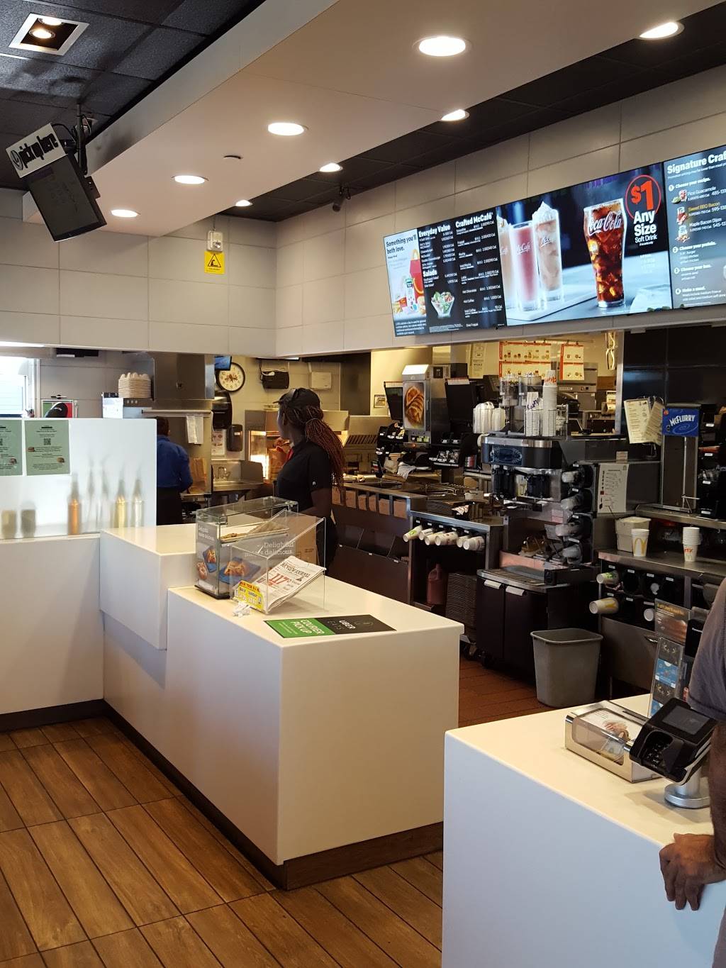 McDonalds | cafe | 8620 W Cheyenne Ave, Las Vegas, NV 89129, USA | 7029985001 OR +1 702-998-5001