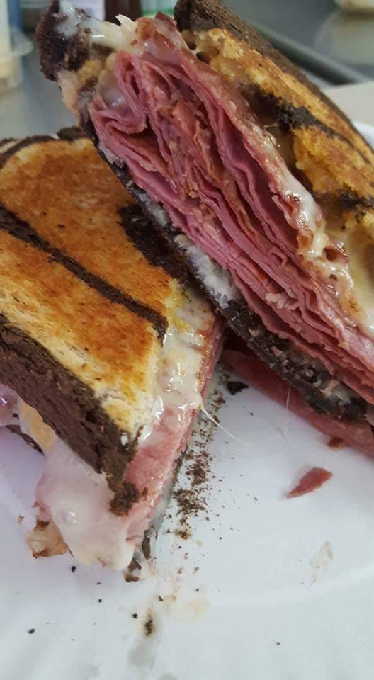 Dawns Deli | restaurant | -2493, 2461 US-19, Clarks Mills, PA 16114, USA | 7242534975 OR +1 724-253-4975