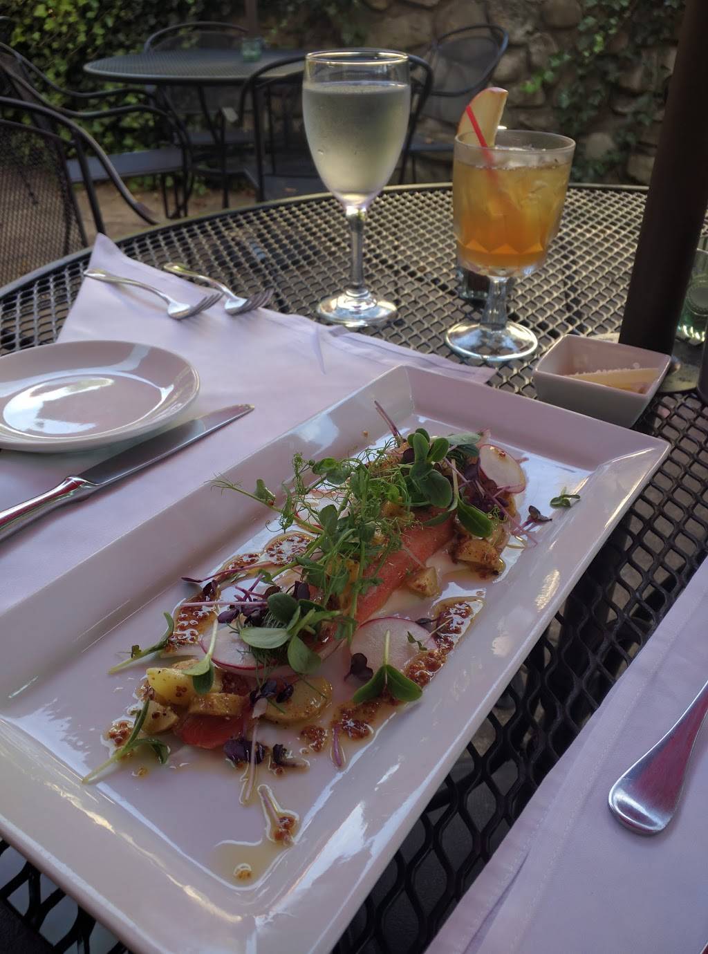 North Plank Road Tavern | restaurant | 30 Plank Rd, Newburgh, NY 12550, USA | 8455625031 OR +1 845-562-5031