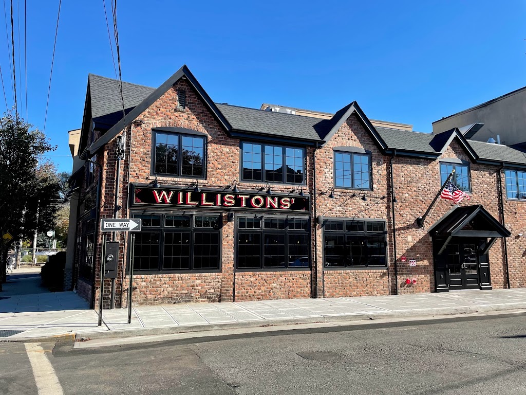 Willistons | restaurant | 17 Hillside Avenue, Williston Park, NY 11596, USA | 5164904877 OR +1 516-490-4877