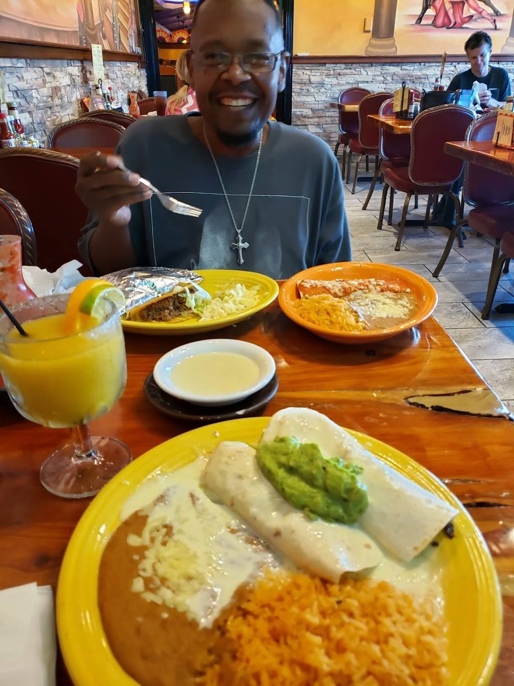 El Torero Mexican Restaurant | restaurant | 3701 Elm Rd NE, Warren, OH 44483, USA | 3303727767 OR +1 330-372-7767