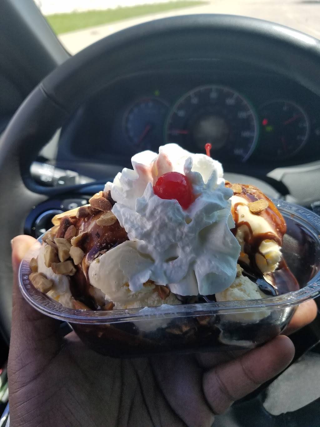 Braums Ice Cream & Burger Restaurant | restaurant | 219 NW, I-35, Hillsboro, TX 76645, USA | 2545802970 OR +1 254-580-2970