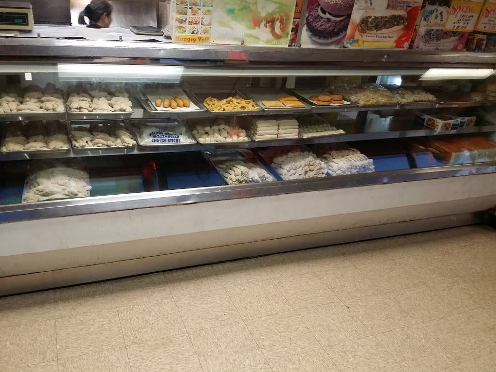 Lee Seafood | restaurant | 823 Kerlin St, Chester, PA 19013, USA | 6104478780 OR +1 610-447-8780