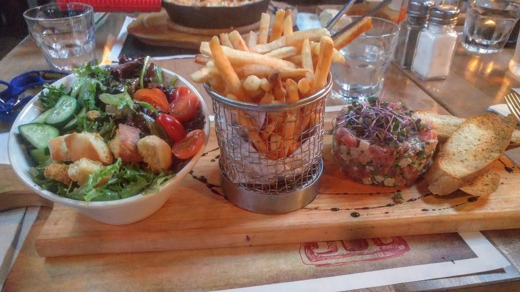 LÉchappée - Grill & Bar Sportif | restaurant | 710 Rue de la Visitation, Saint-Charles-Borromée, QC J6E 7S3, Canada | 4503941658 OR +1 450-394-1658