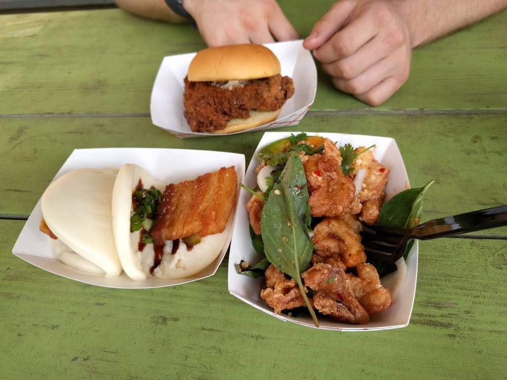 East Side King | restaurant | 1618 E 6th St, Austin, TX 78702, USA | 5124078166 OR +1 512-407-8166