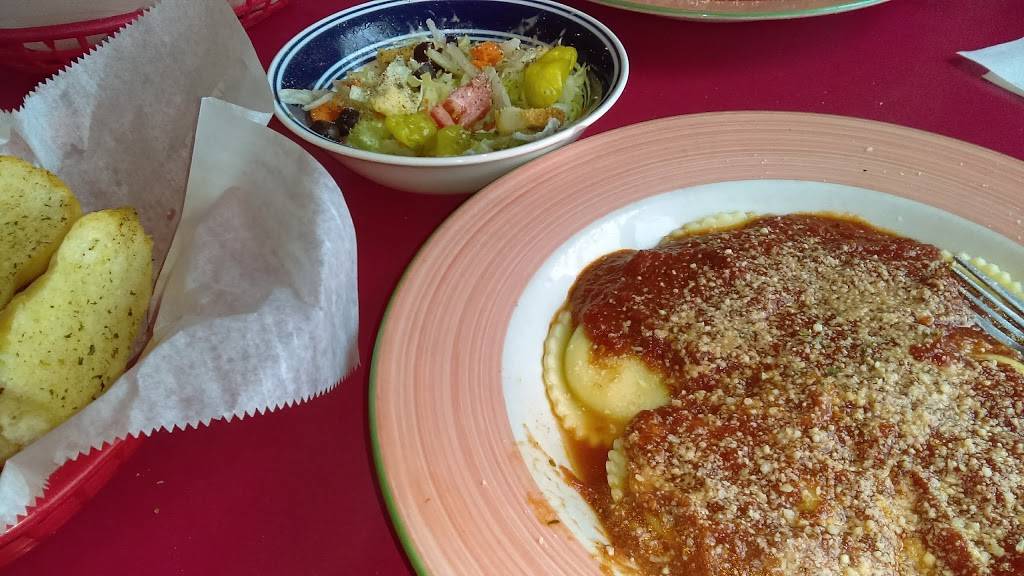 Votinos Pizza Kitchen | restaurant | 2515 Okeechobee Rd, Fort Pierce, FL 34947, USA | 7724614184 OR +1 772-461-4184