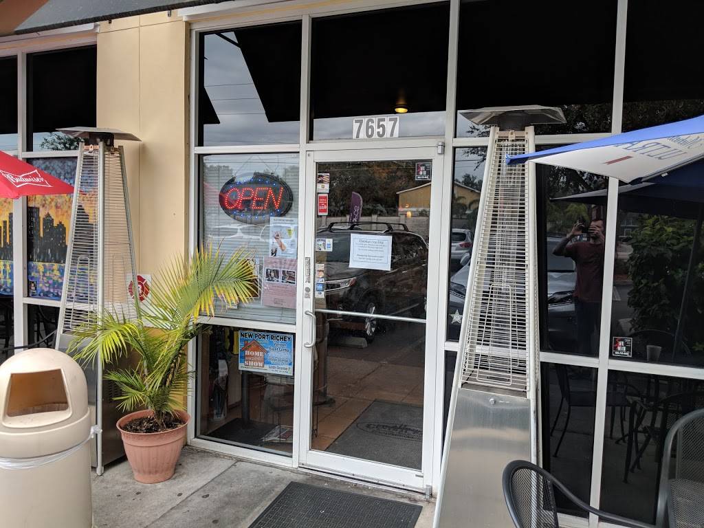 Central Park Family Restaurant | restaurant | 7657 FL-54, New Port Richey, FL 34653, USA | 7273767402 OR +1 727-376-7402