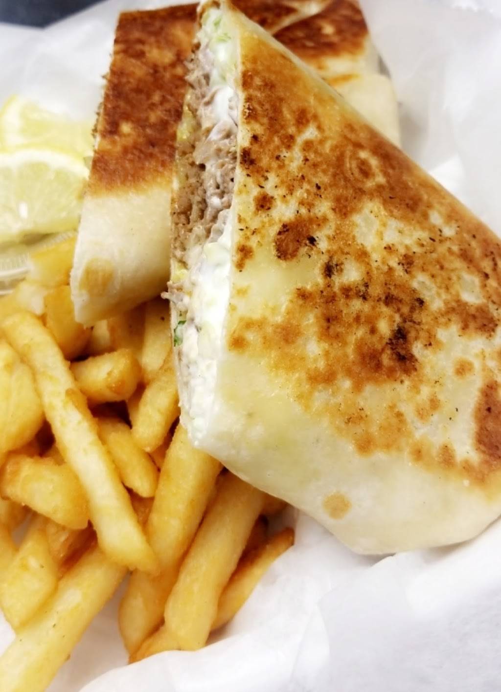 Big Sharks | restaurant | 7600 S Exchange Ave, Chicago, IL 60649, USA | 7735307625 OR +1 773-530-7625