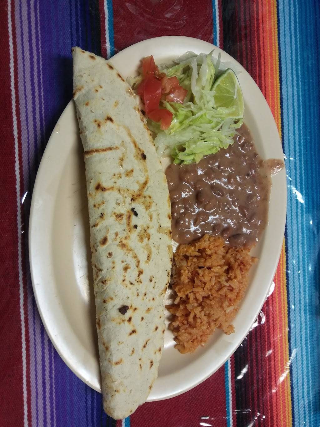 Victor Bueno | restaurant | 2057 W Cermak Rd, Chicago, IL 60608, USA | 7733765109 OR +1 773-376-5109