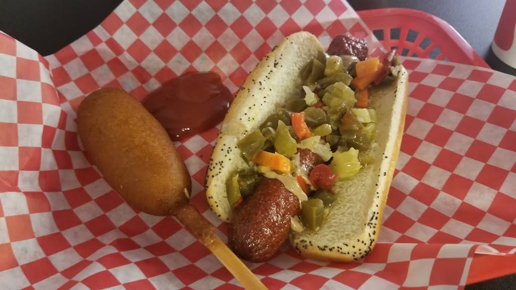 The Dogg Haus | restaurant | 755 N Water St, Milwaukee, WI 53202, USA | 4142262664 OR +1 414-226-2664