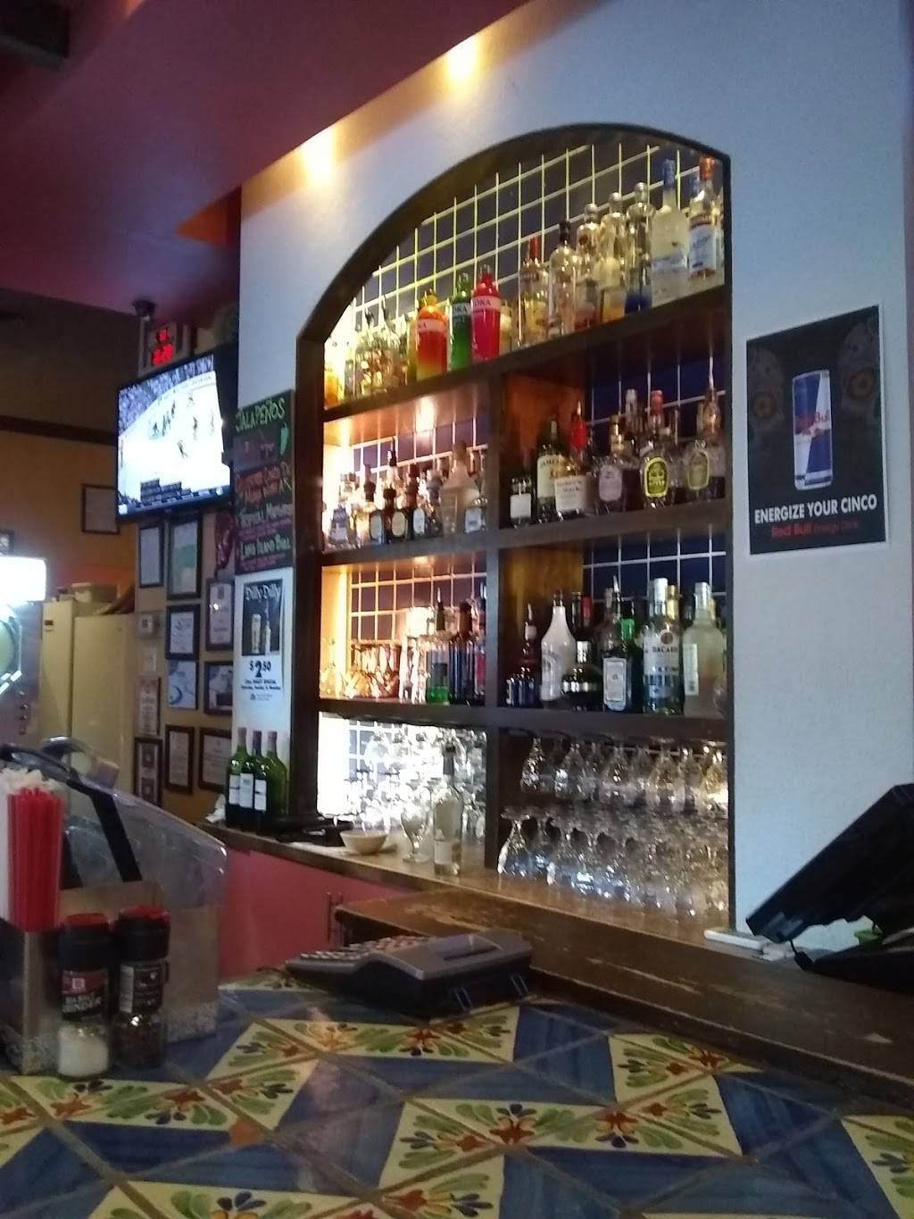 Jalapenos Mexican Restaurant | restaurant | 7405 Skidaway Rd, Savannah, GA 31406, USA | 9123561800 OR +1 912-356-1800