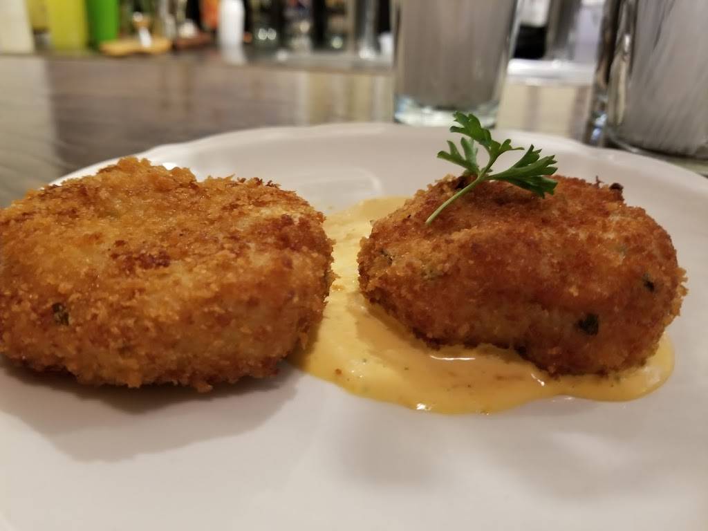 La Familia Restaurant | restaurant | 1 Pratt Ave, Chautauqua, NY 14701, USA | 7163572002 OR +1 716-357-2002