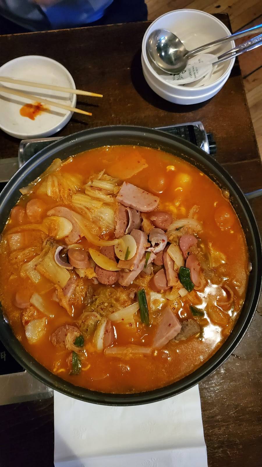 MUTA Restaurant & Karaoke | restaurant | 5501 N Front St, Philadelphia, PA 19120, USA | 2152242244 OR +1 215-224-2244