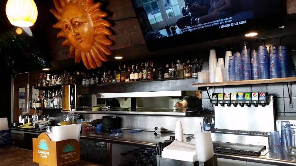 Riviera Maya Mexican Bar & Grill | restaurant | 609 W Johnson St, Fond du Lac, WI 54935, USA | 9203229000 OR +1 920-322-9000