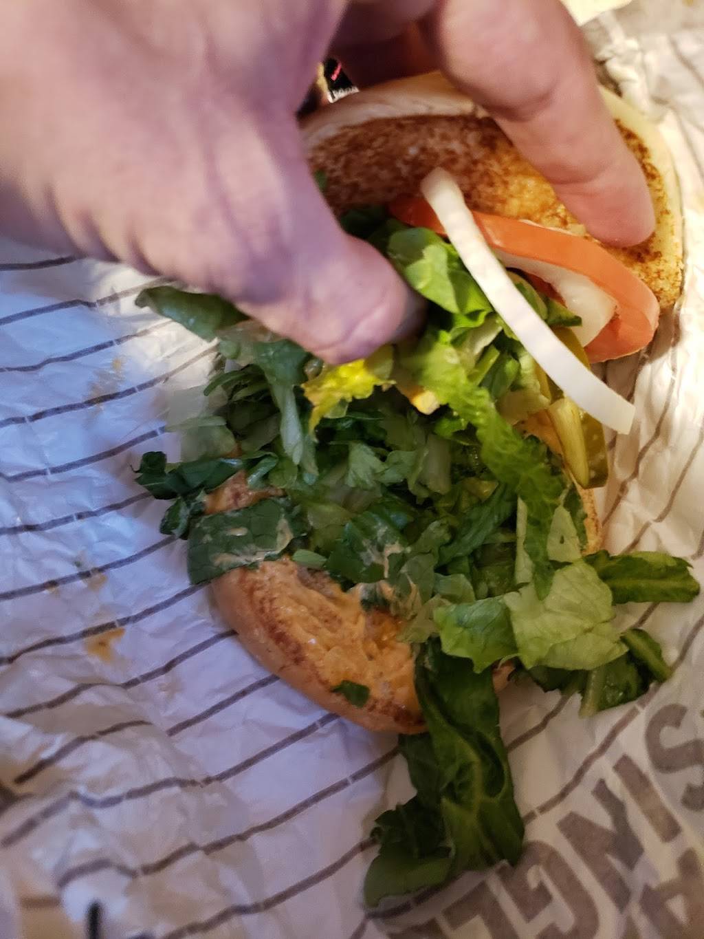 KFC | restaurant | 3937 Devonshire Ave NE, Salem, OR 97305, USA | 5033918868 OR +1 503-391-8868