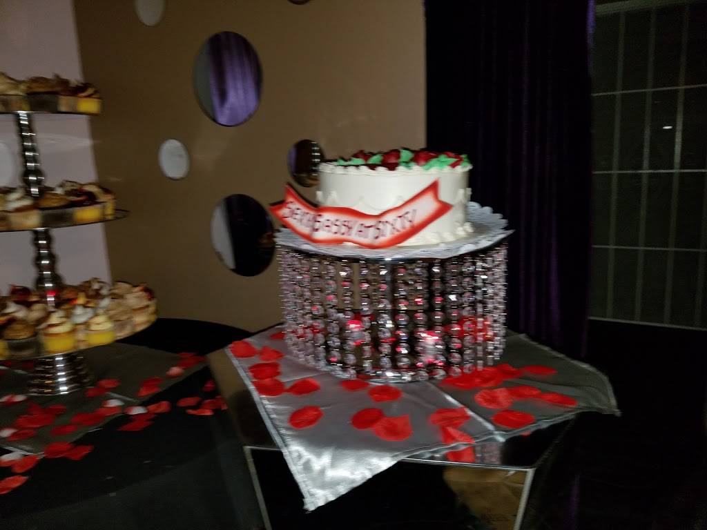 Lavender Blue Restaurant Lounge | night club | 3310 W Manchester Blvd, Inglewood, CA 90305, USA | 4242276712 OR +1 424-227-6712