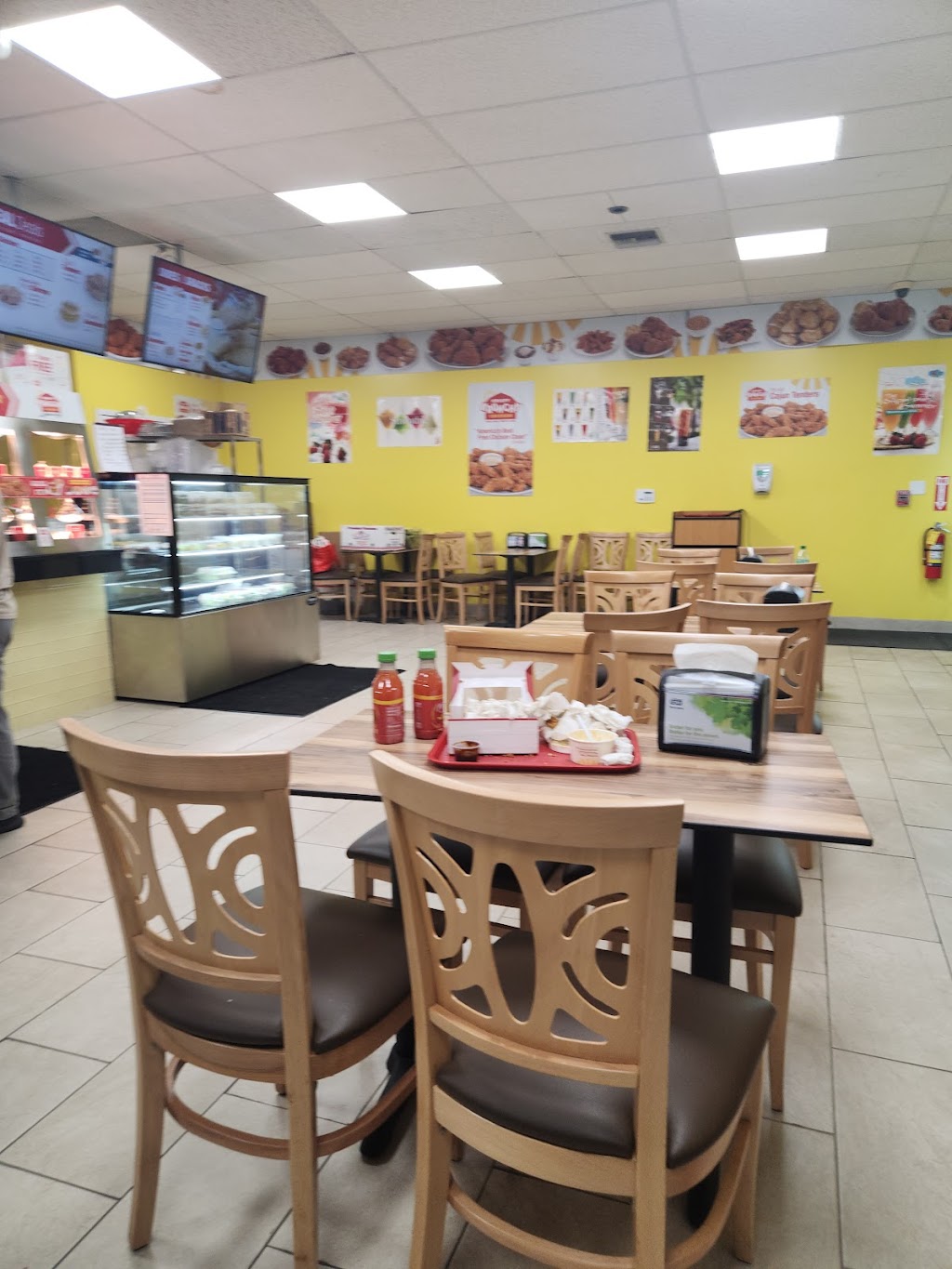 Krispy Krunchy Chicken | restaurant | 751 Mineral Spring Ave, Pawtucket, RI 02860, USA | 4017255290 OR +1 401-725-5290