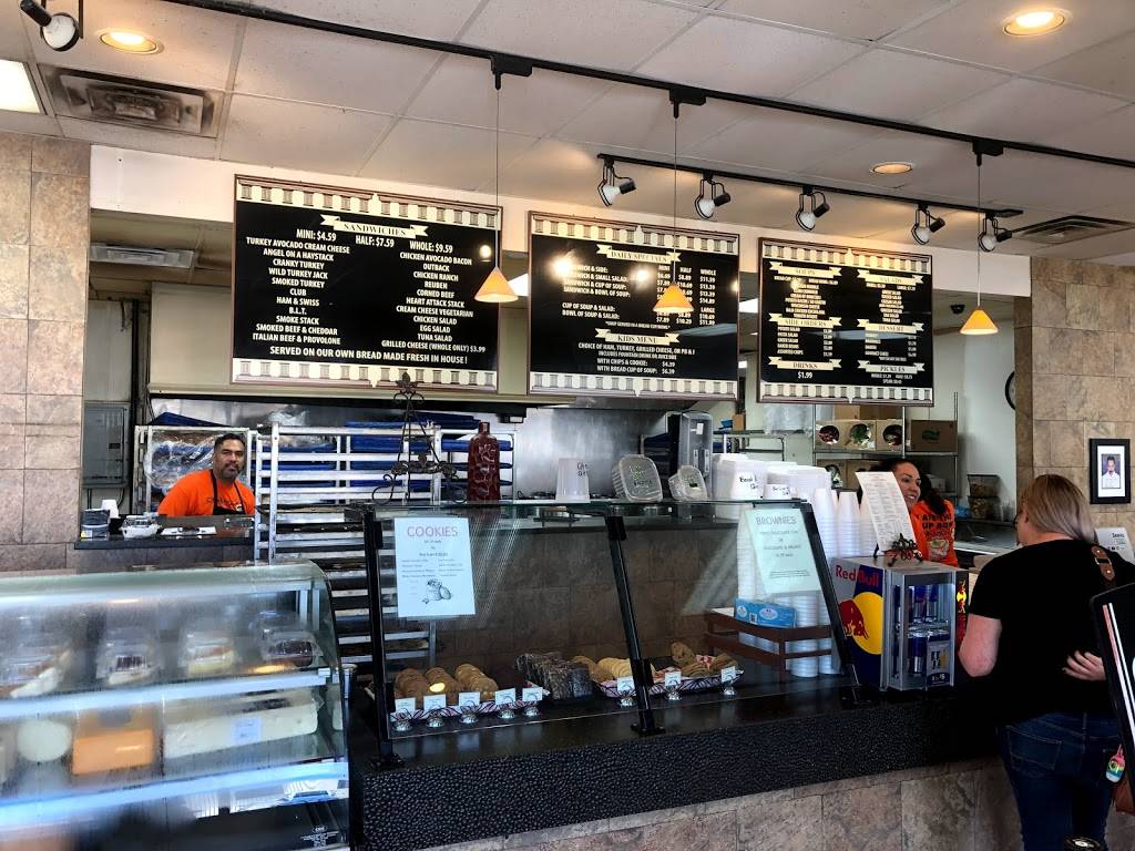 Cinnamons Deli | restaurant | 209 S West St, Wichita, KS 67213, USA | 3169458770 OR +1 316-945-8770