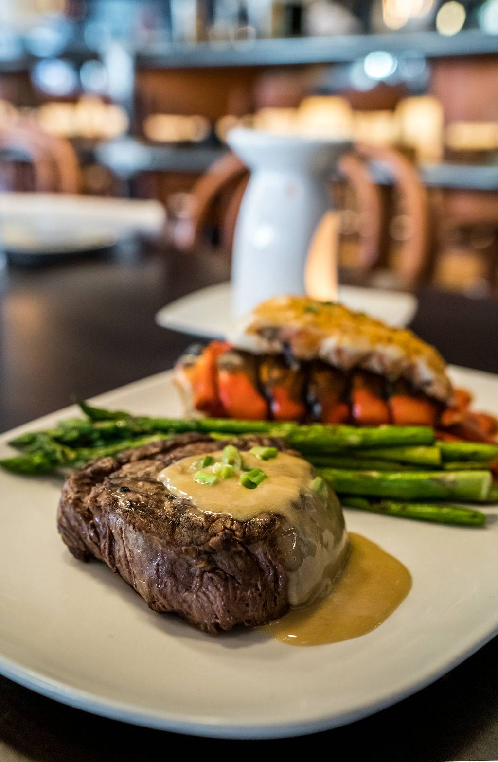 Diamonds Steak and Seafood | restaurant | 100 S Main St 1st Floor, Royal Oak, MI 48067, USA | 2482915201 OR +1 248-291-5201