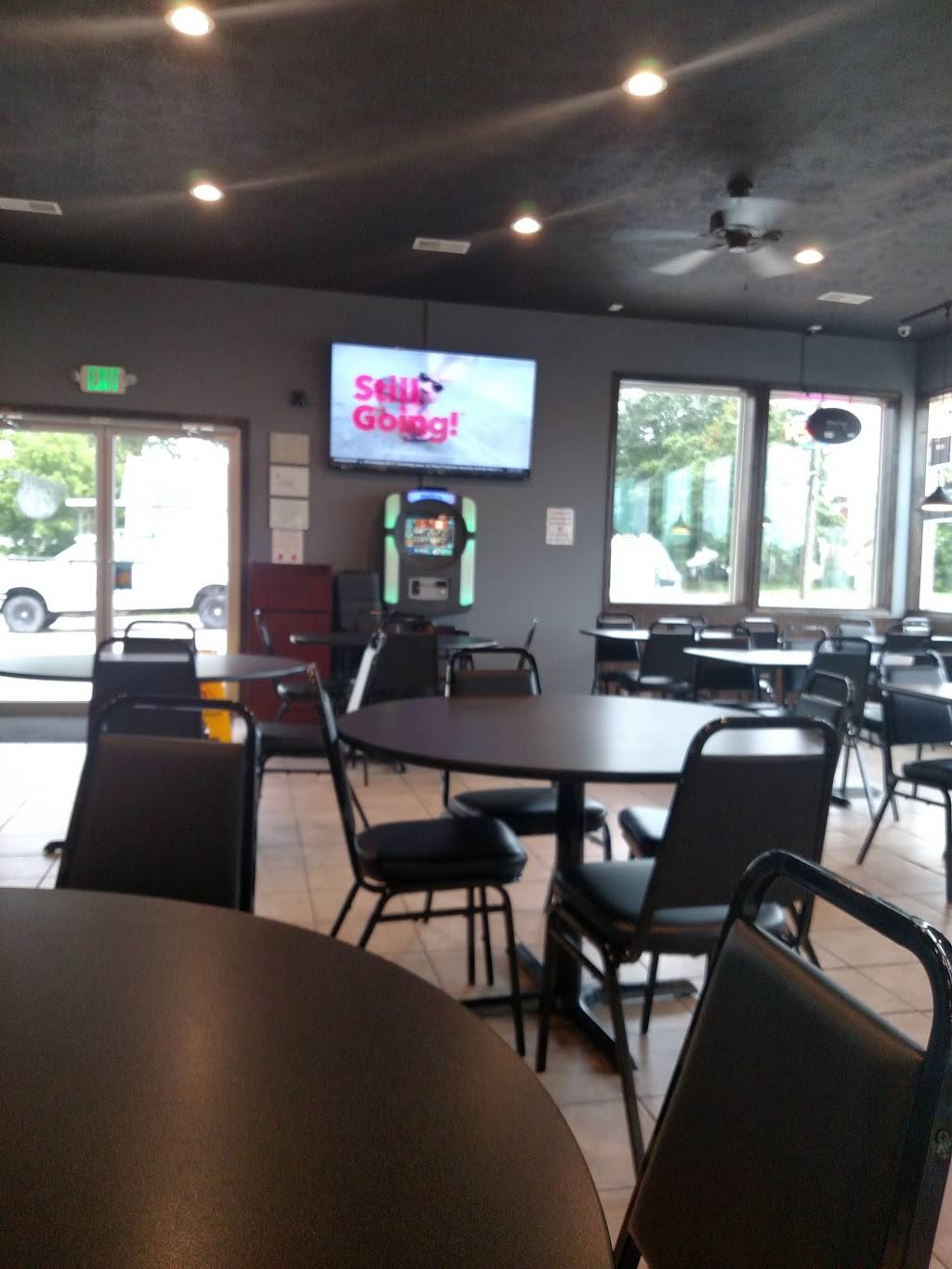 Foxs pizza | restaurant | 49733 Marcinko Rd, Reedsville, OH 45772, USA | 7406673697 OR +1 740-667-3697