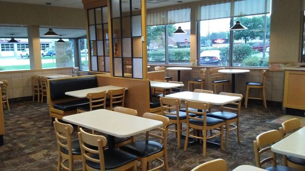 Wendys | restaurant | 32 N Brookwood Ave Drive, Hamilton, OH 45013, USA | 5138638122 OR +1 513-863-8122
