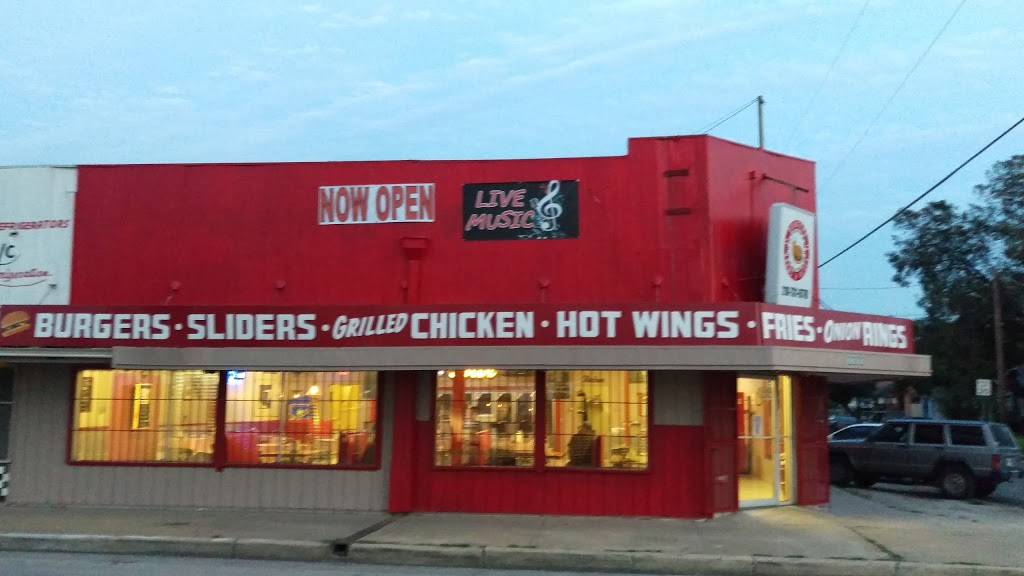 Dianas Burgers | restaurant | 2202 N Zarzamora St, San Antonio, TX 78201, USA | 2102512252 OR +1 210-251-2252